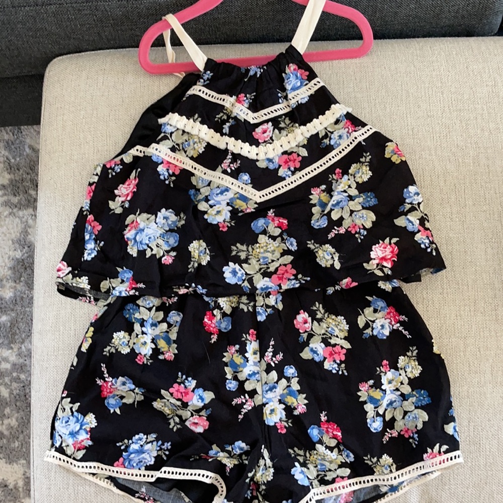 Girls short romper black floral with lace trim